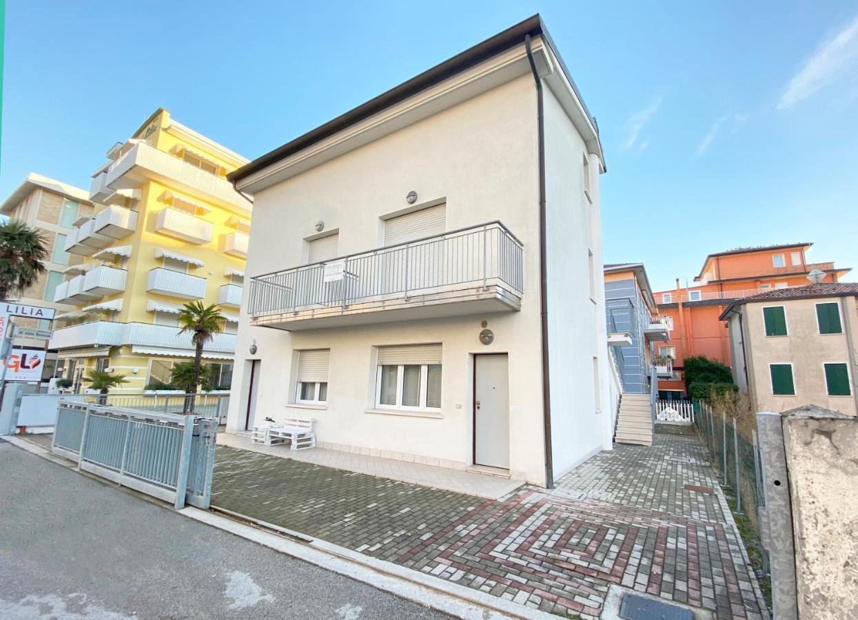 Dainese Apartments, Casa Abigail ลิโดดิเยโซโล ภายนอก รูปภาพ